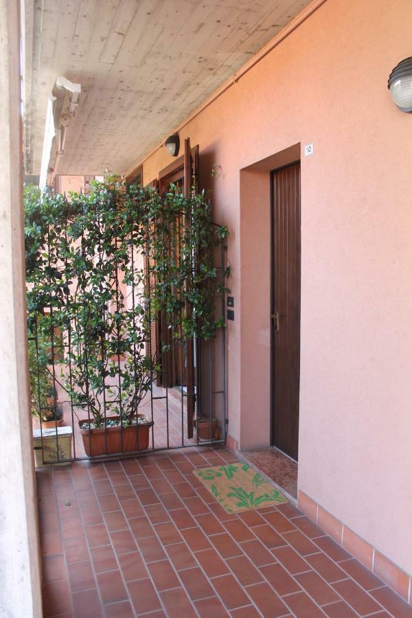 Indesenzano Apartment Дезенцано-дель-Гарда Экстерьер фото