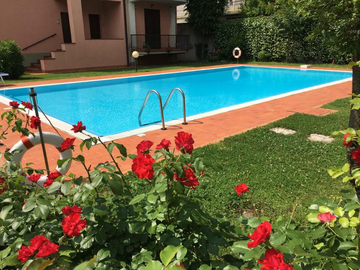Indesenzano Apartment Дезенцано-дель-Гарда Экстерьер фото