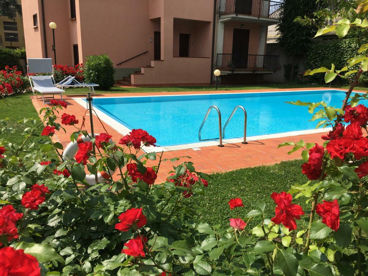 Indesenzano Apartment Дезенцано-дель-Гарда Экстерьер фото