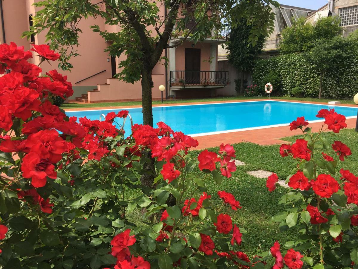 Indesenzano Apartment Дезенцано-дель-Гарда Экстерьер фото